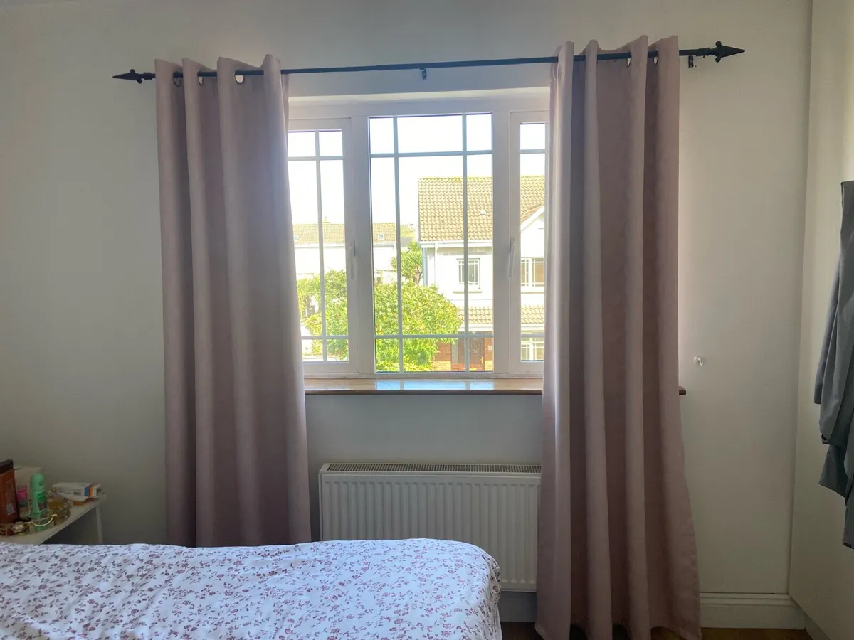 Curtain