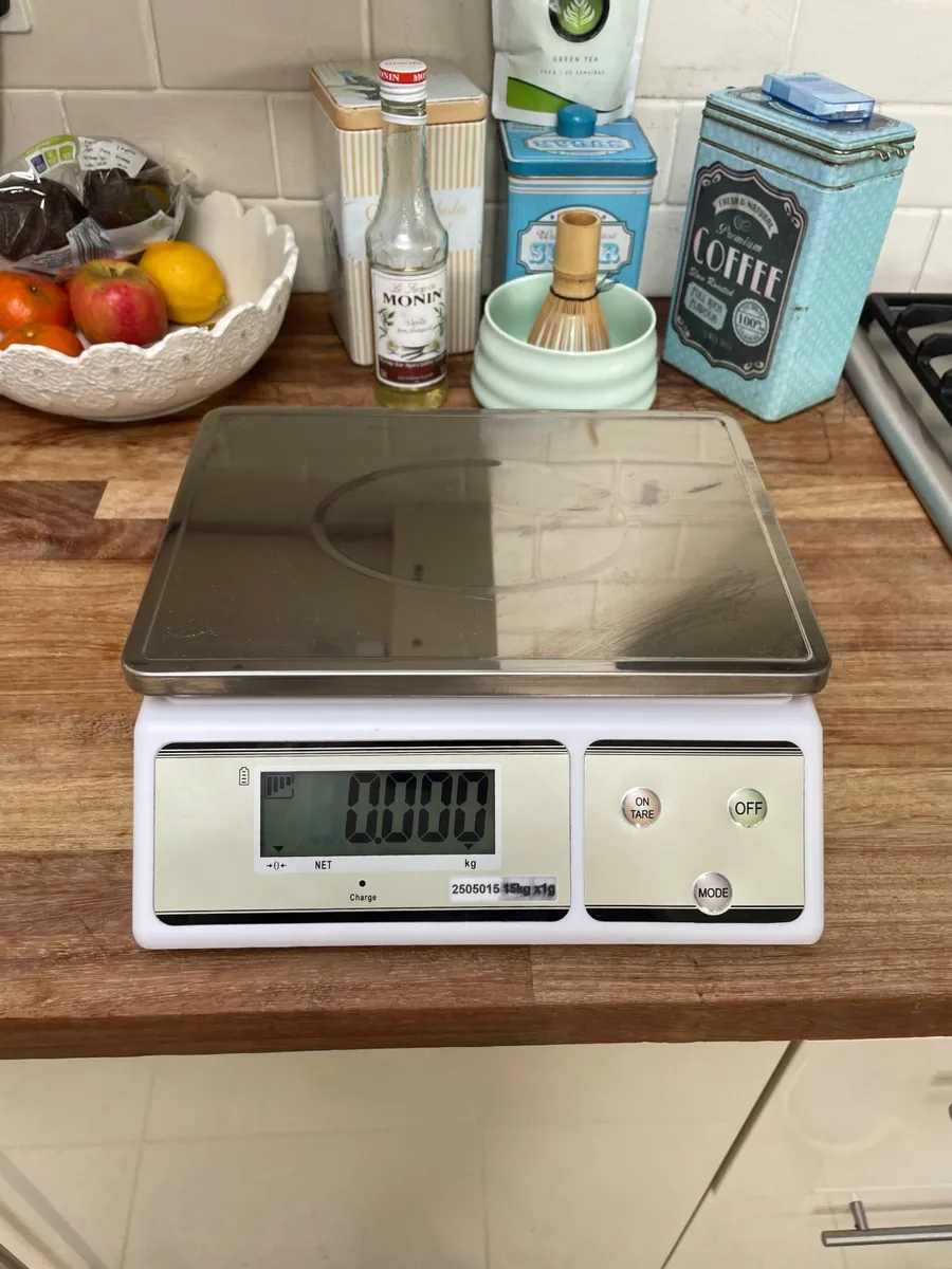 Digital catering weighing scales rechargeable - Image 2