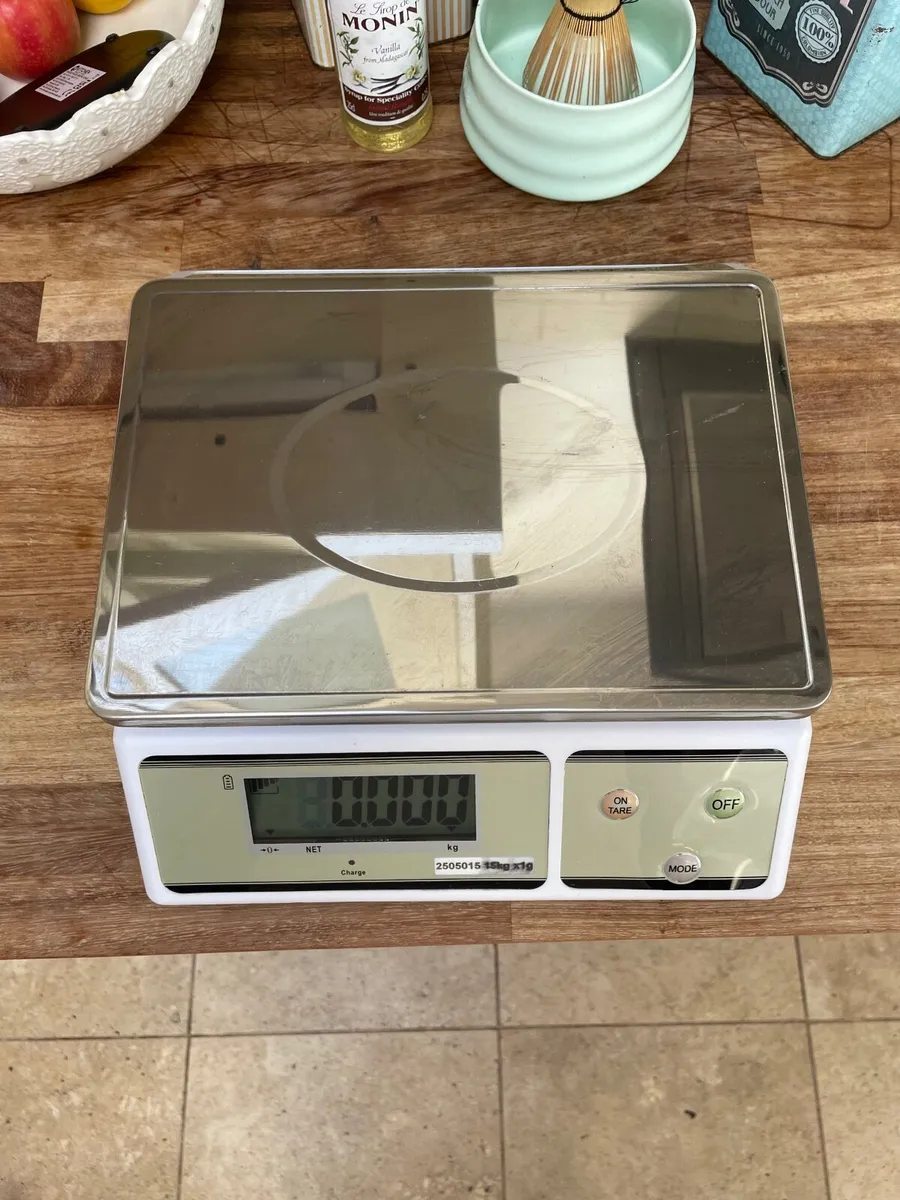 Digital catering weighing scales rechargeable - Image 3