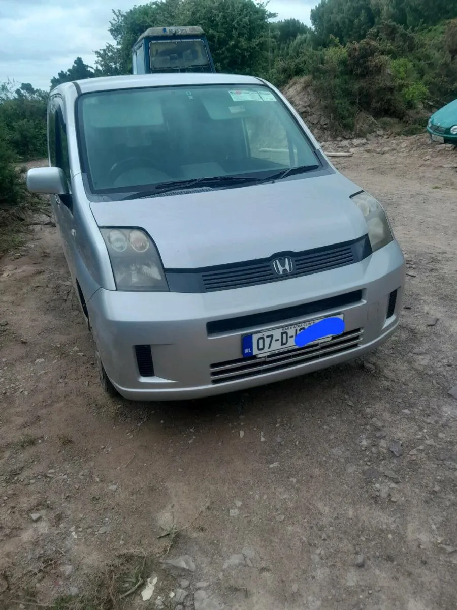Breaking honda mobilio 2007 - Image 1
