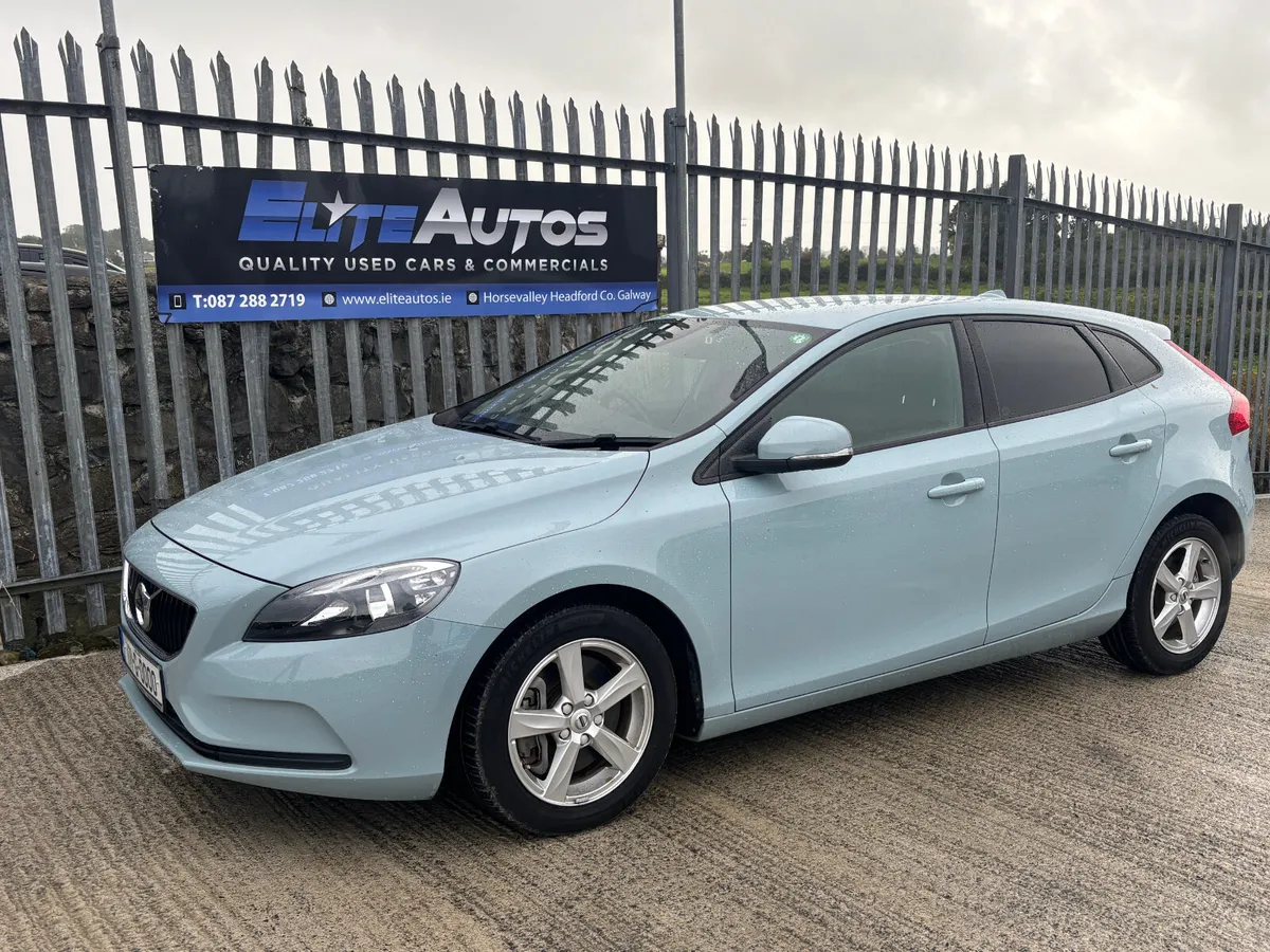 Volvo V40 T2 Automatic 2017 - Image 4