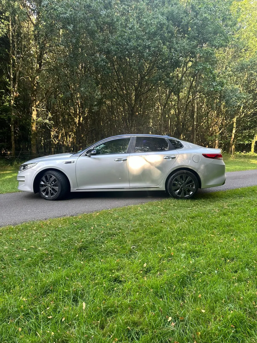 Kia Optima top spec - Image 4