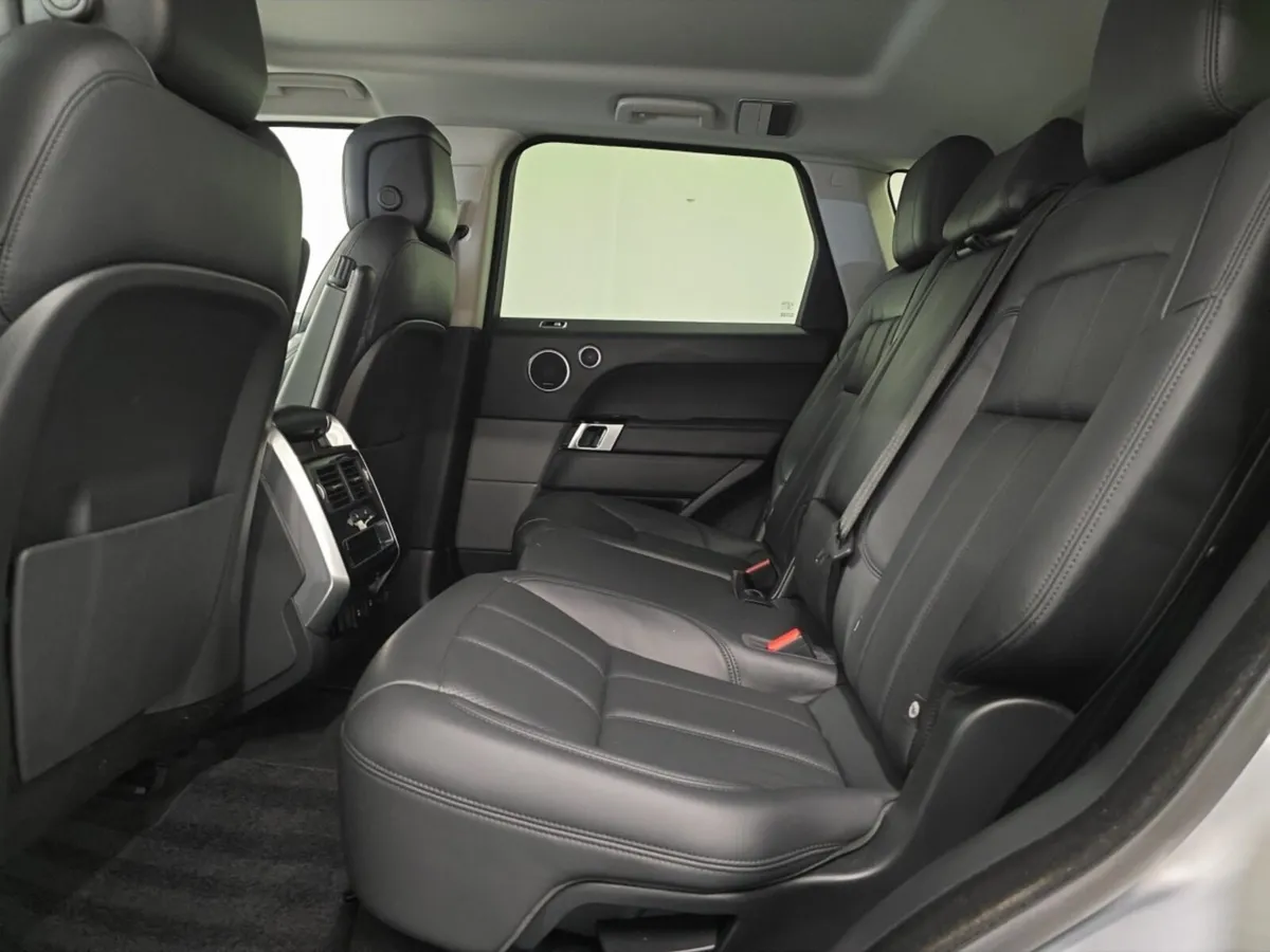 Land Rover Range Rover Sport Diesel Estate HSE Dyn - Image 4
