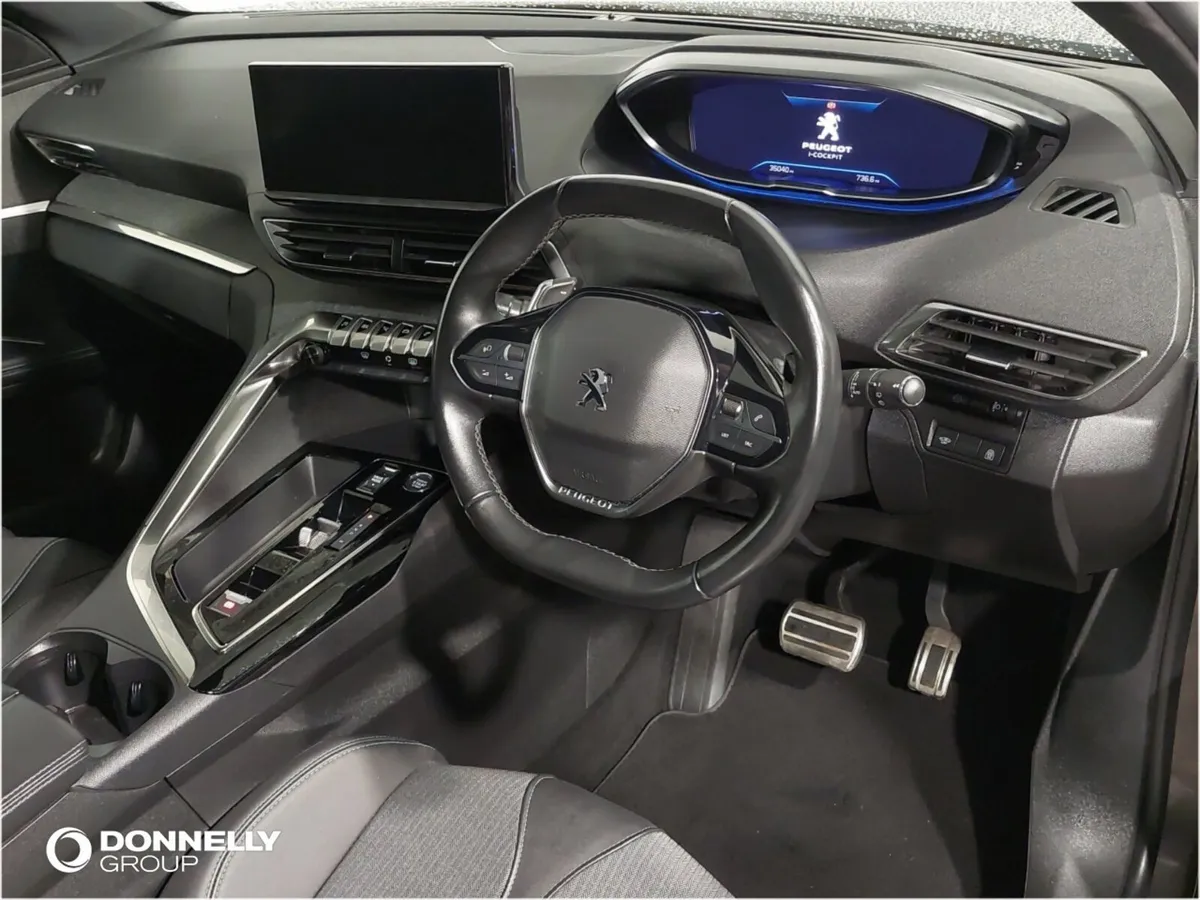 Peugeot 5008 Diesel Estate Allure Premium+ - Image 4