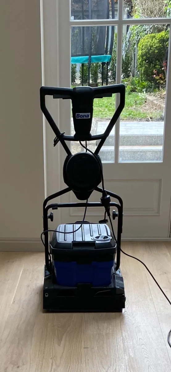 Bona multi surface floor scrubber