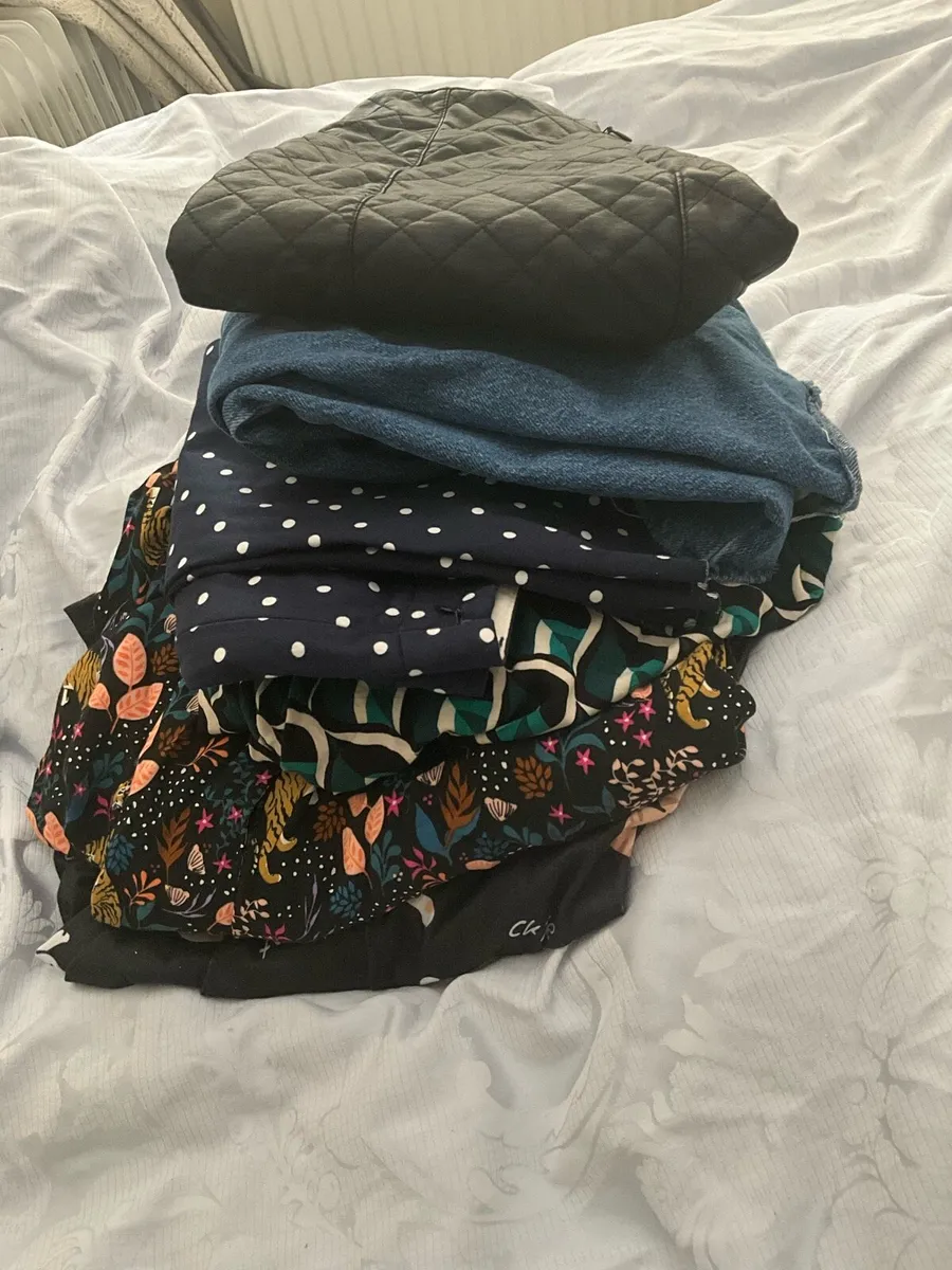 Size 10 clothes bundle - Image 1