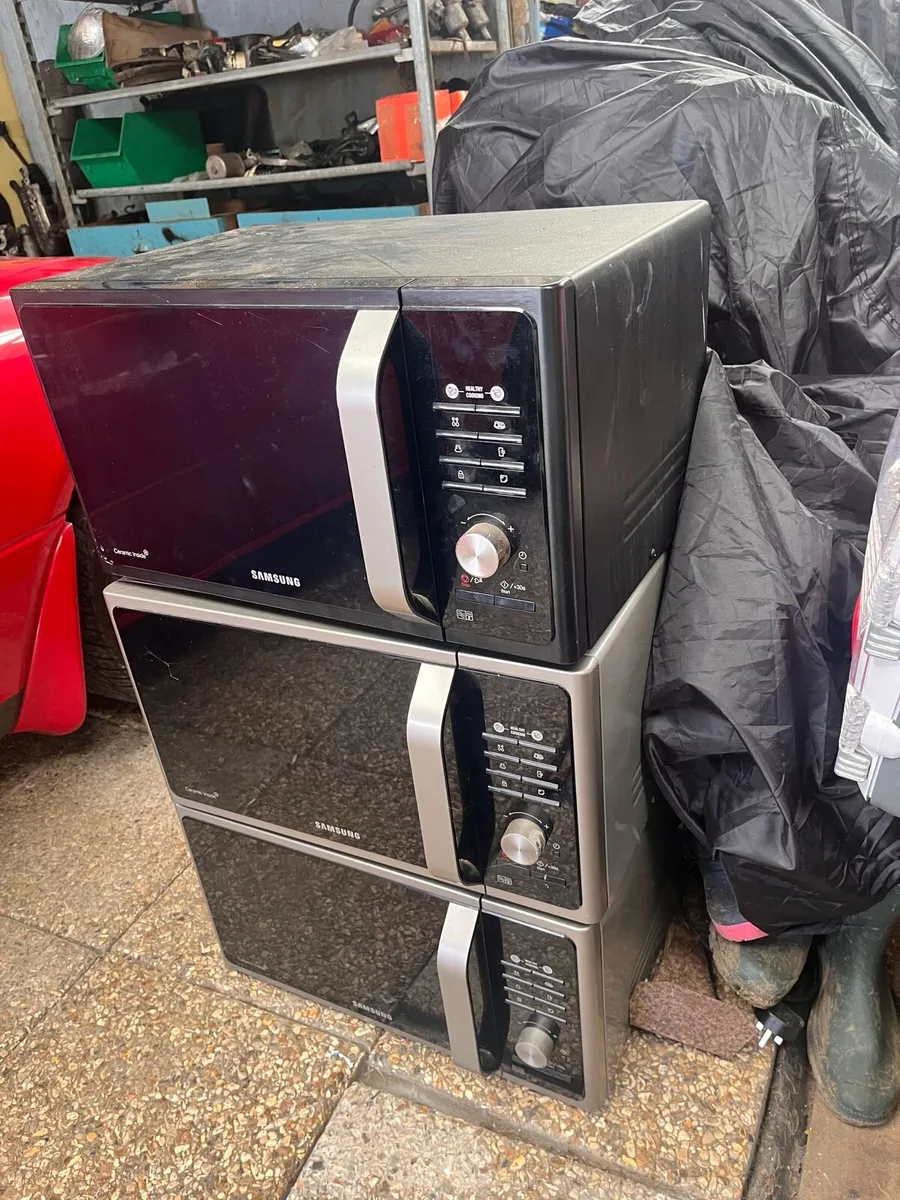 Samsung Microwave - Image 1
