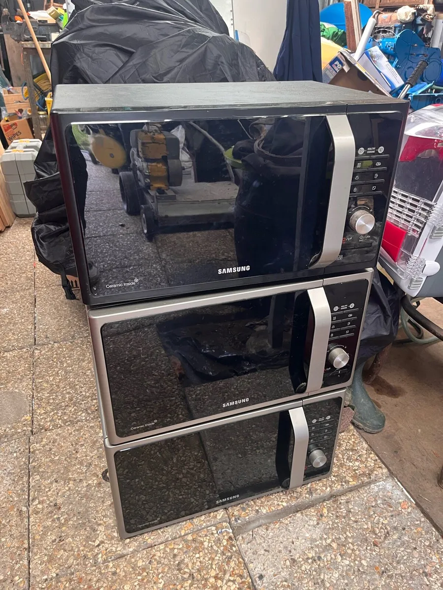 Samsung Microwave - Image 2