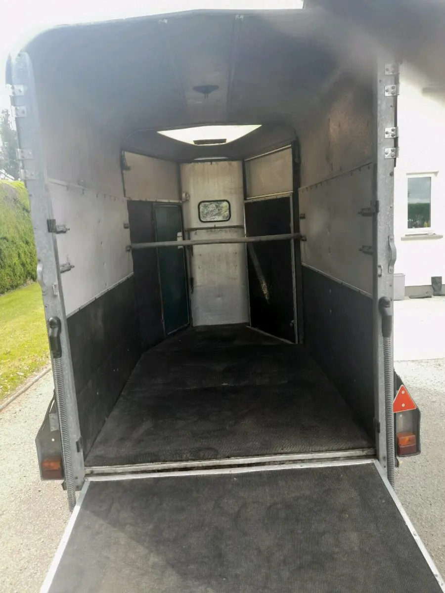 Ifor Williams 505 Horsebox - Image 4