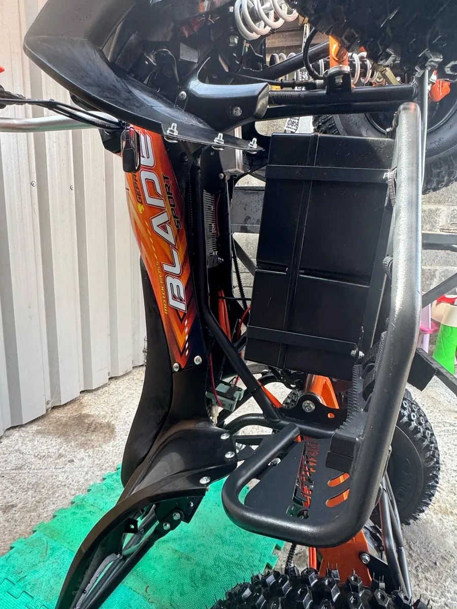 Replay 1000W 48V XXL Kids Electric Quad - Image 3