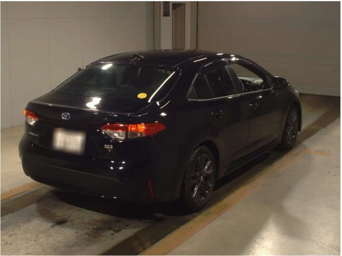 Toyota Corolla 2023 hybird automatic low mileage - Image 3
