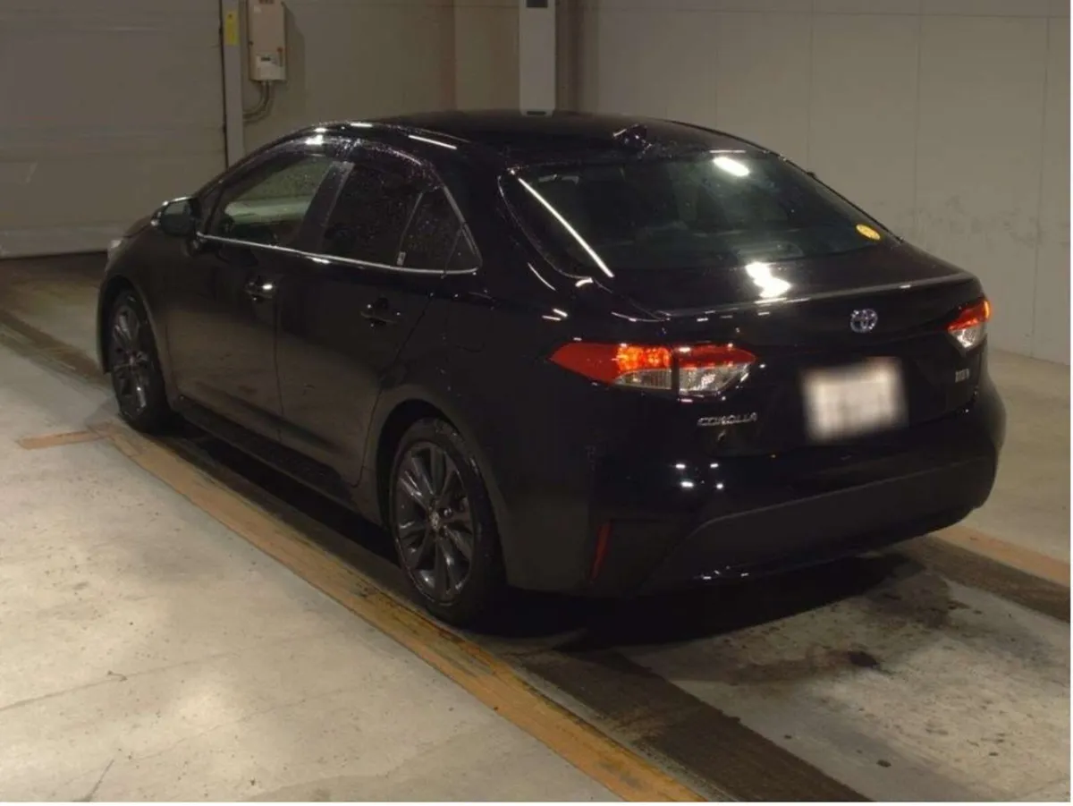 Toyota Corolla 2023 hybird automatic low mileage - Image 4