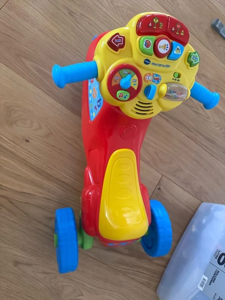 2-in-1 Learn and Zoom Motorbike - Image 2