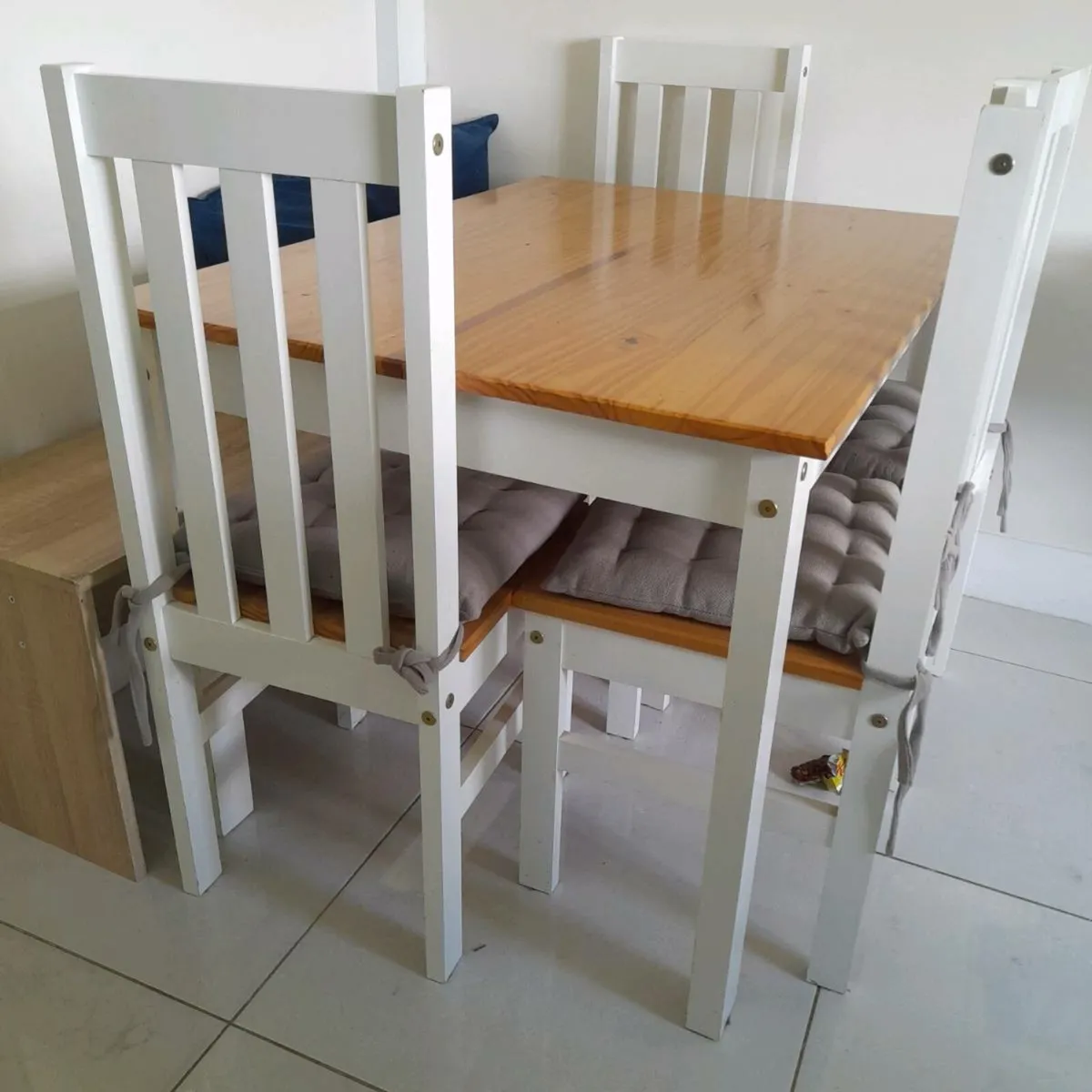 Table & Chairs - Image 1