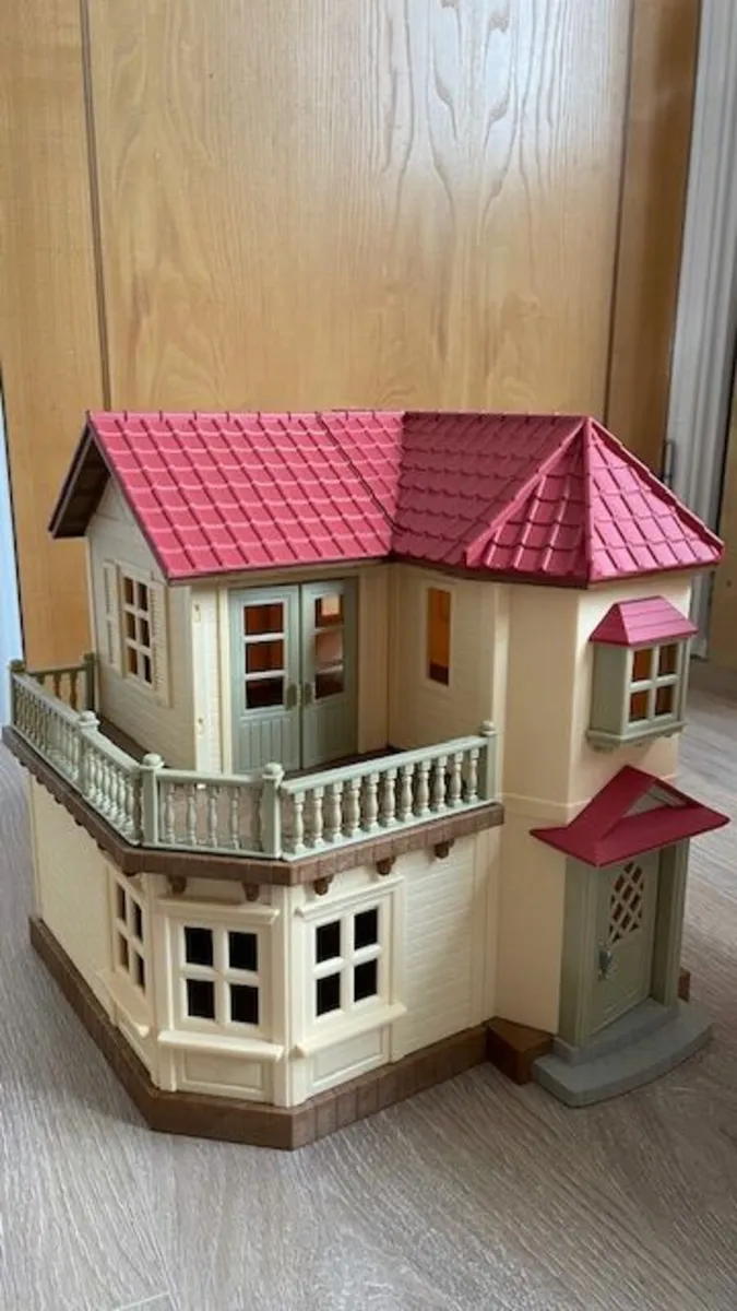 Sylvanian Families - Beechwood Hall House - Image 1