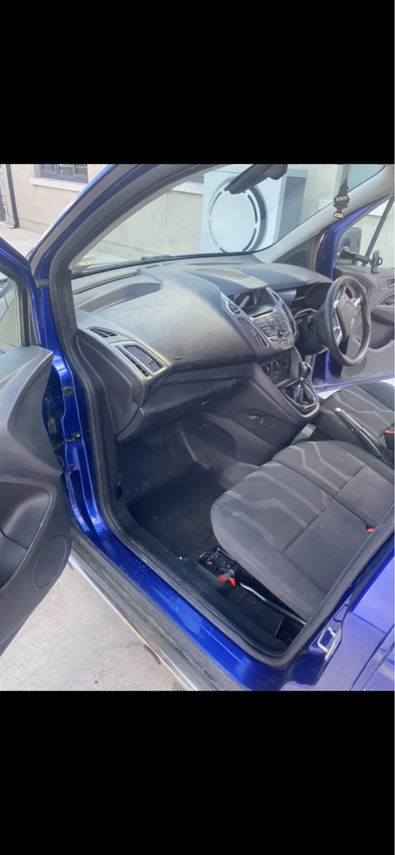 Transit Connect LWB Trend Only 82,000km - Image 3