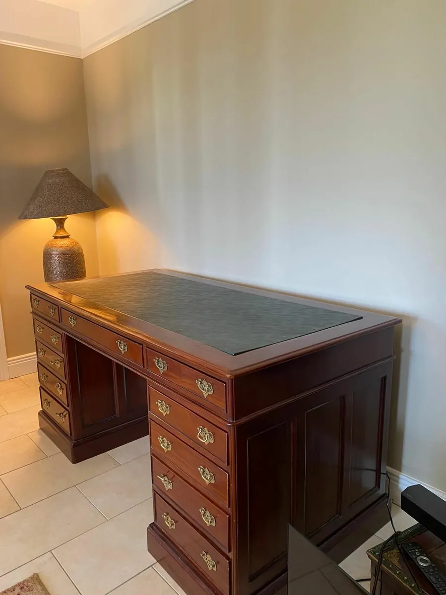 Desk - Image 2