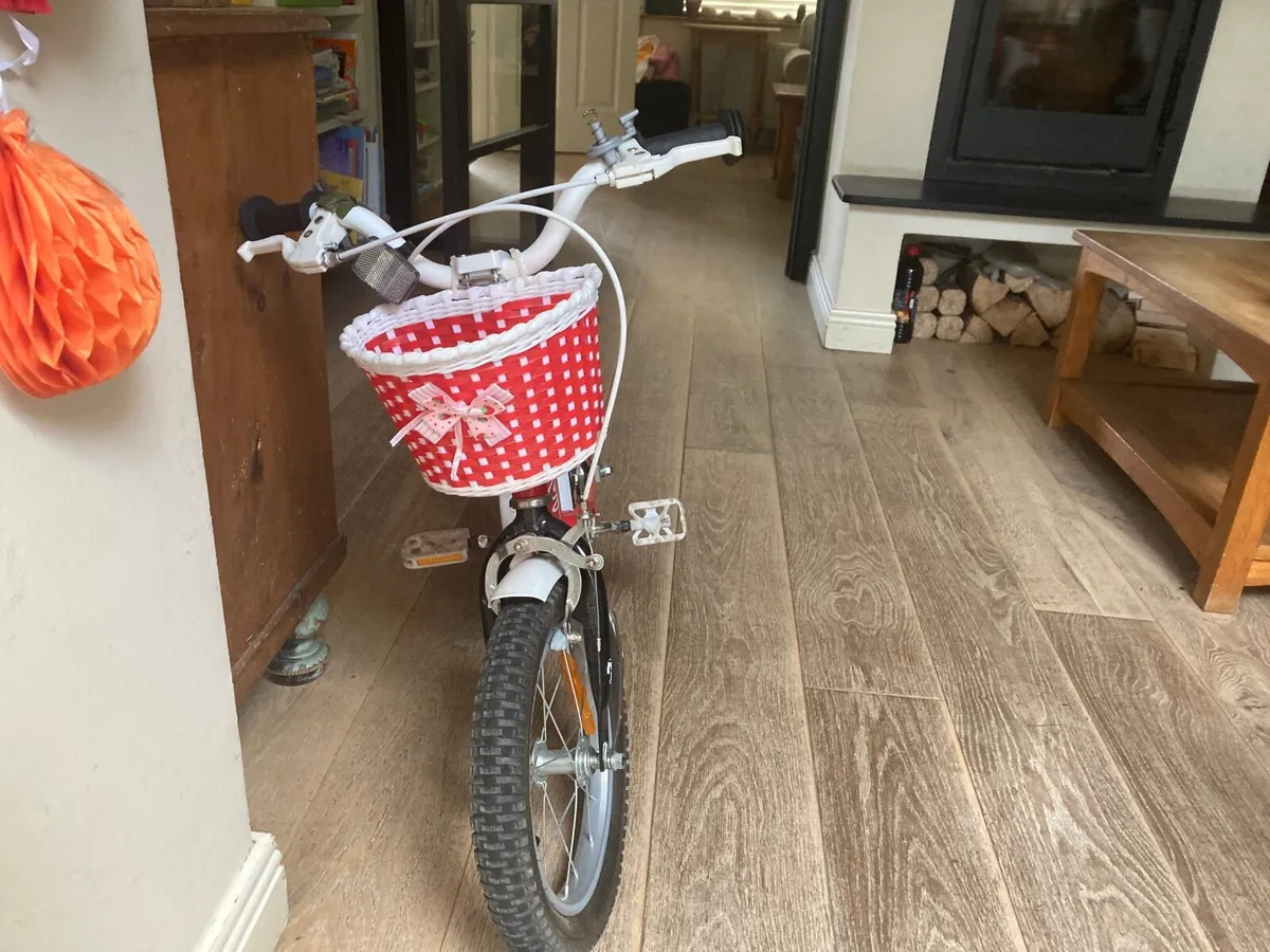 Kids bike - Image 3