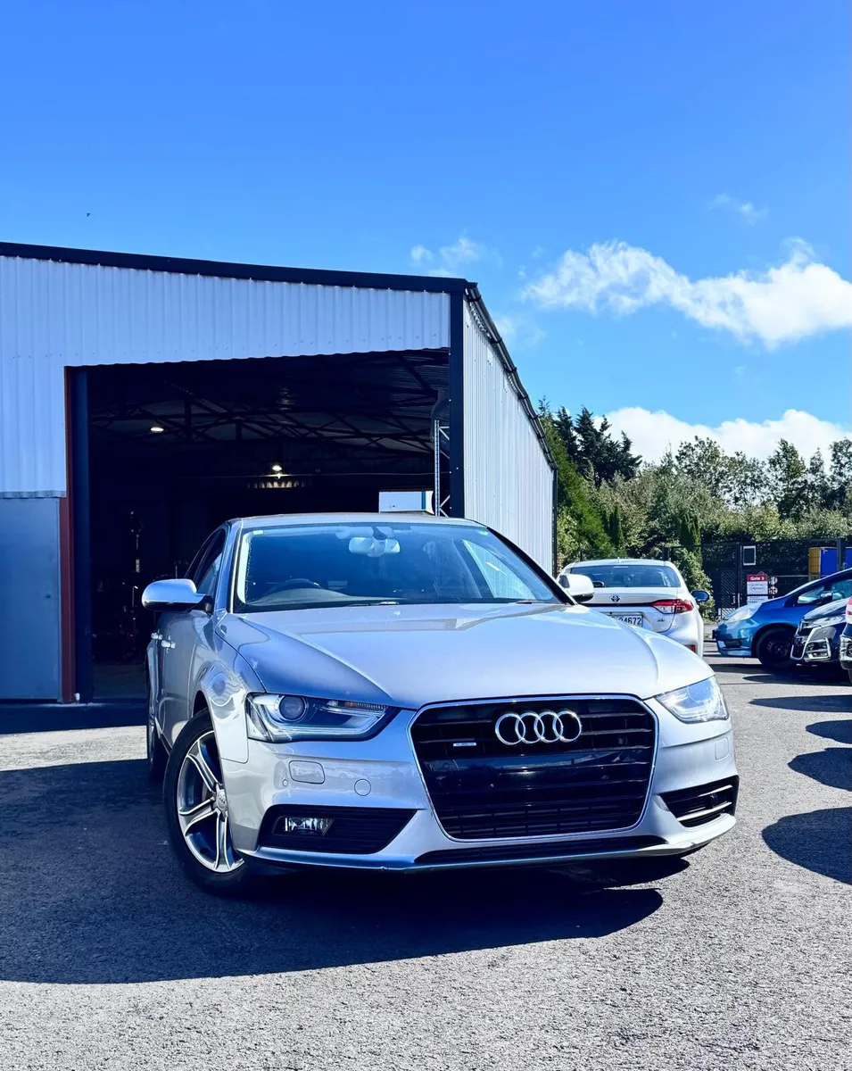 AUDI A4 SILVER QUATTRO 2015 - Image 1