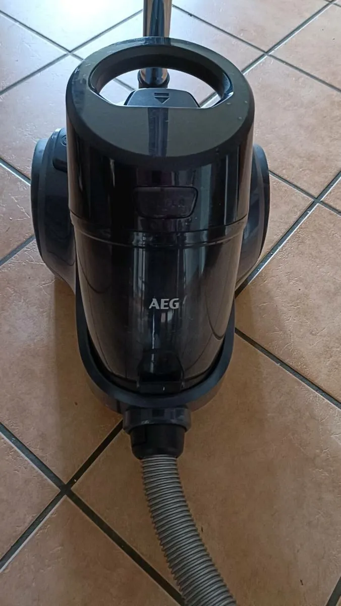 Aeg bagless Hoover - Image 2