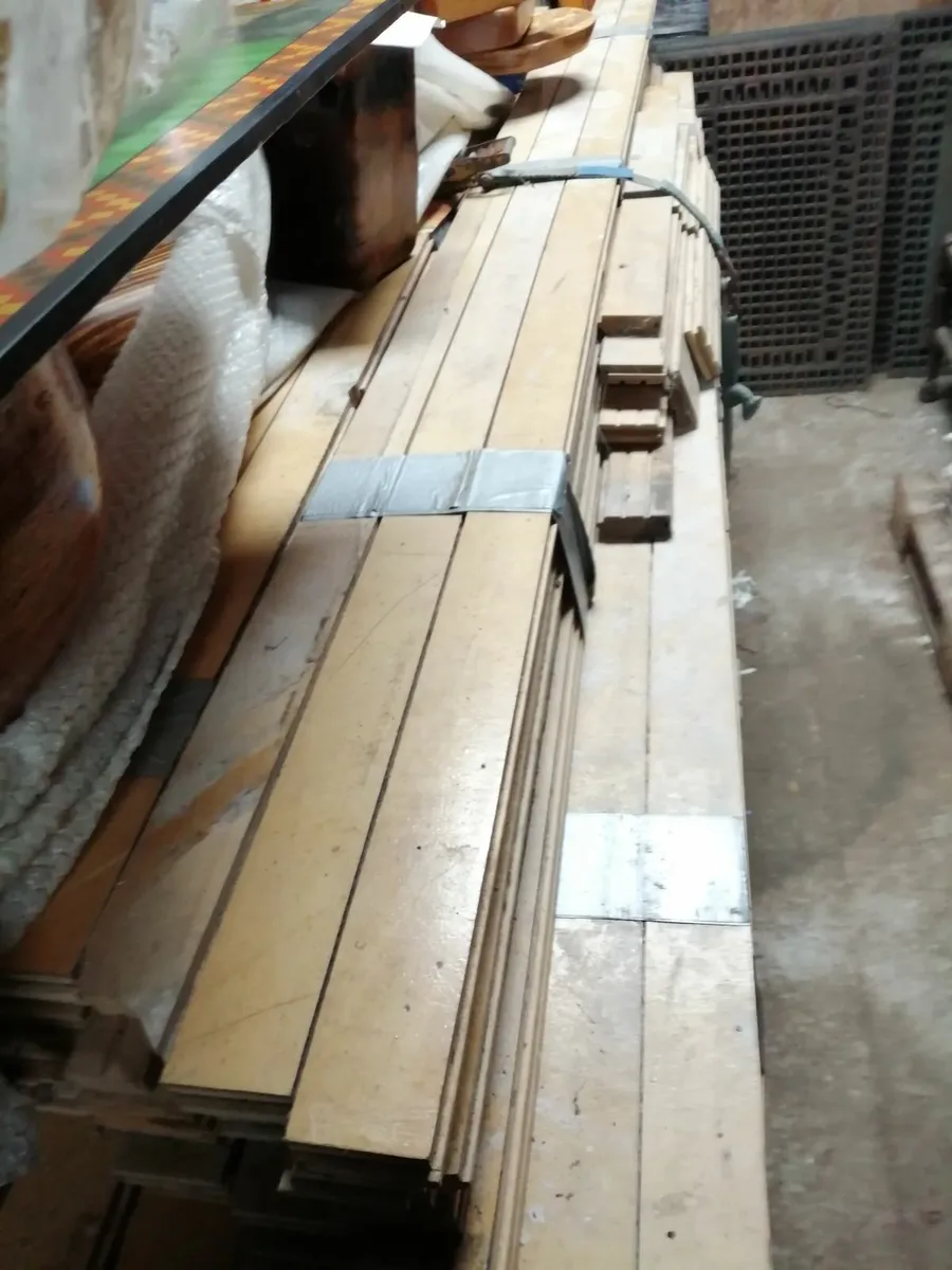 Reclaimed flooring MUSCOVA maple strip. - Image 1