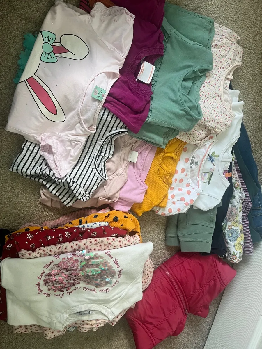 Girls clothes bundle 3-4 y - Image 1