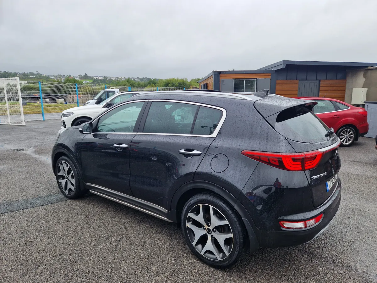 171 Kia Sportage Top Spec GT Line Low Miles - Image 3