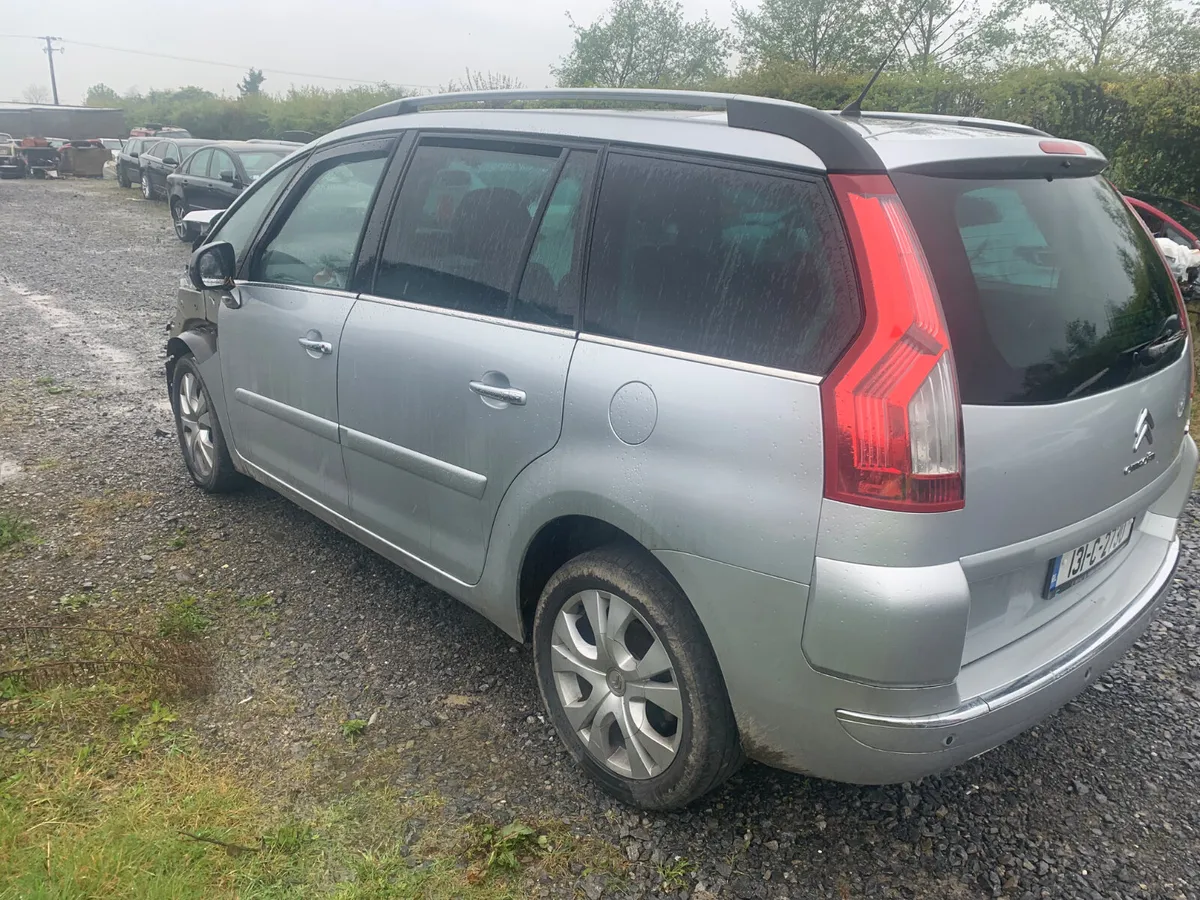 2013 CITROEN C4   7 SEATER - Image 3