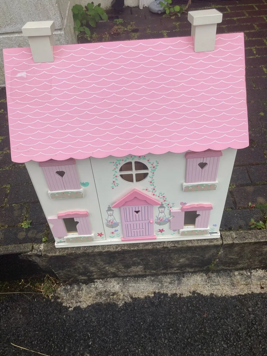 Dolls house - Image 1