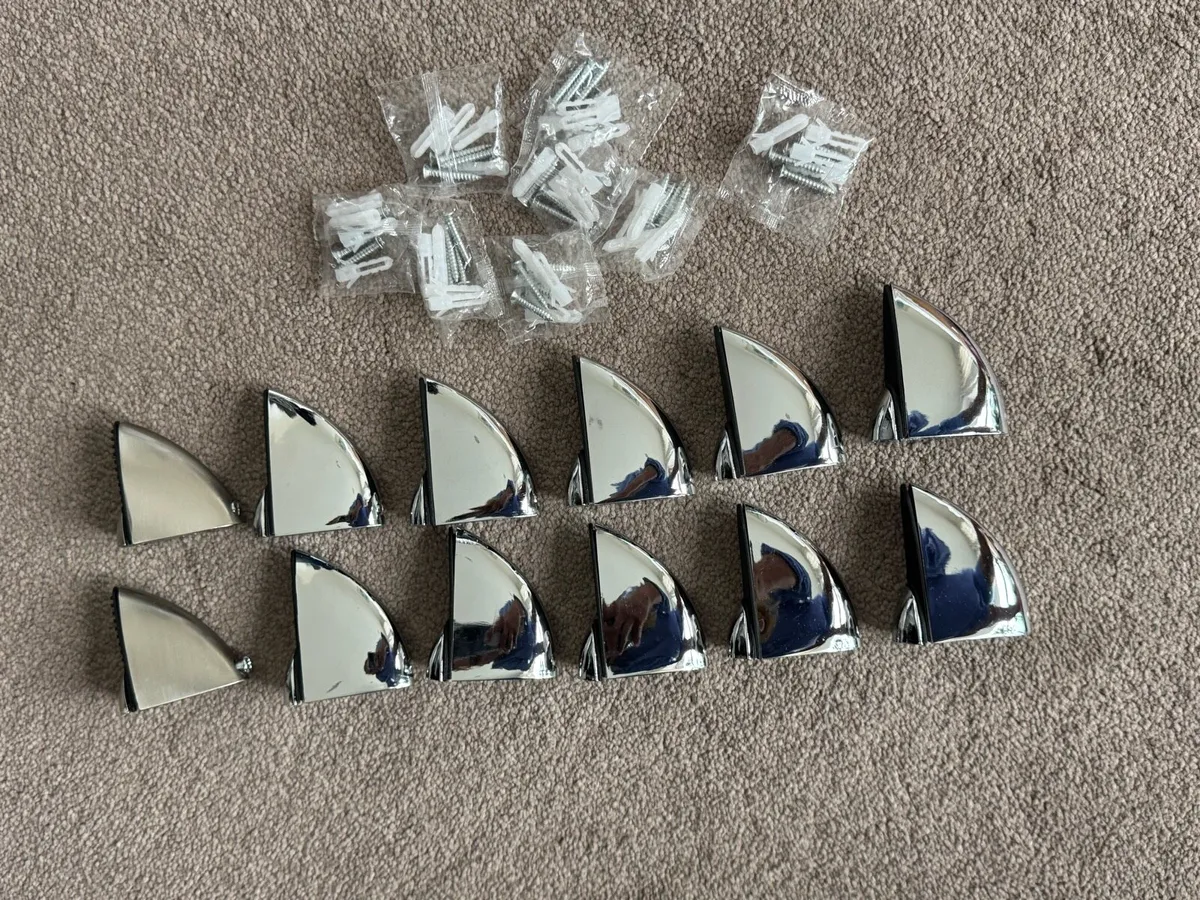 Glass shelf brackets - Image 2