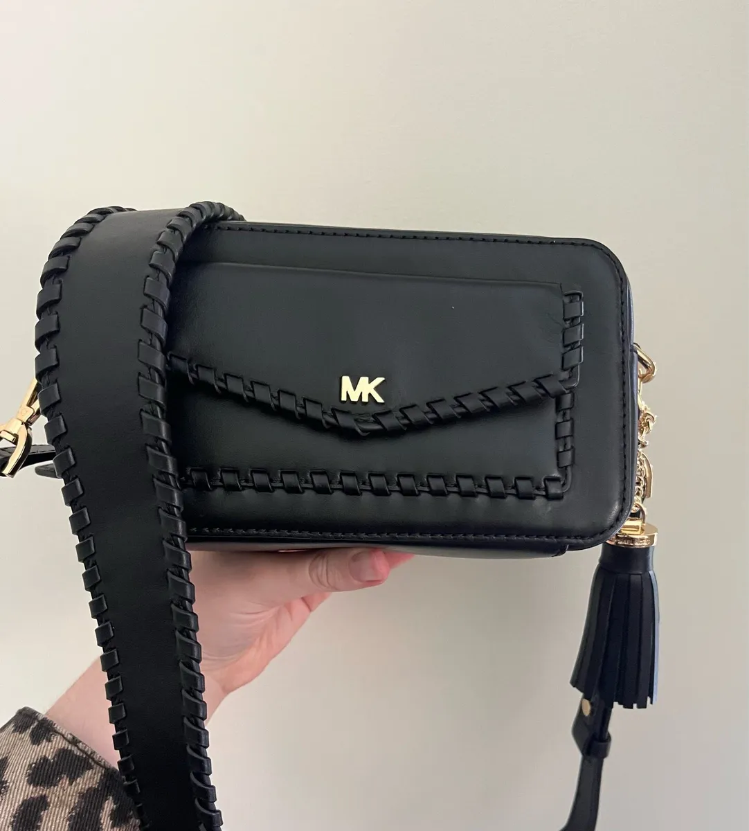 Michael Kors Camera Handbag - like new - Image 1
