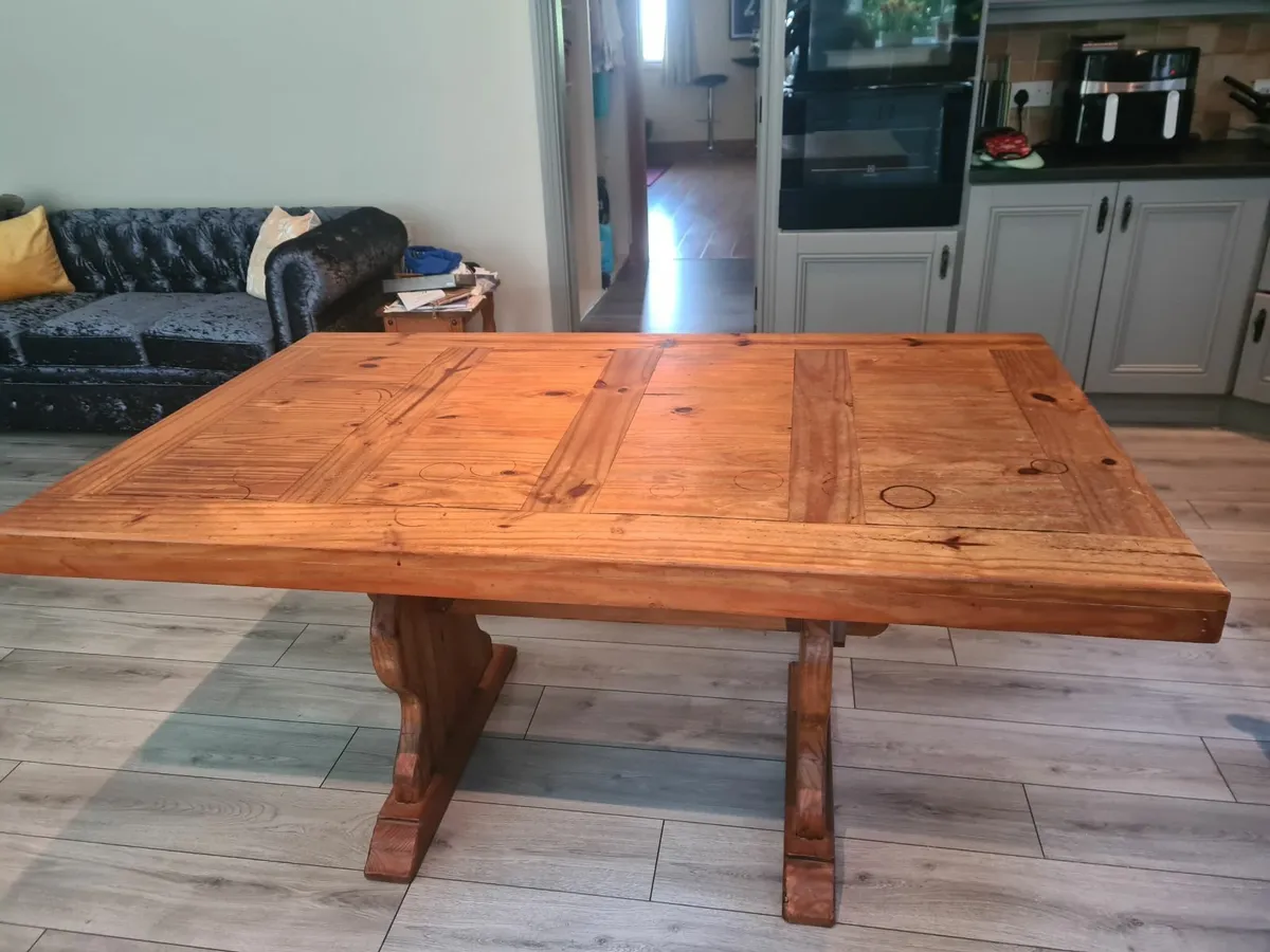 Kitchen table and chairs - Image 4