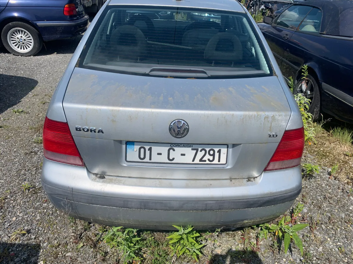 2001 VW BORA  PETROL  1.6 - Image 3