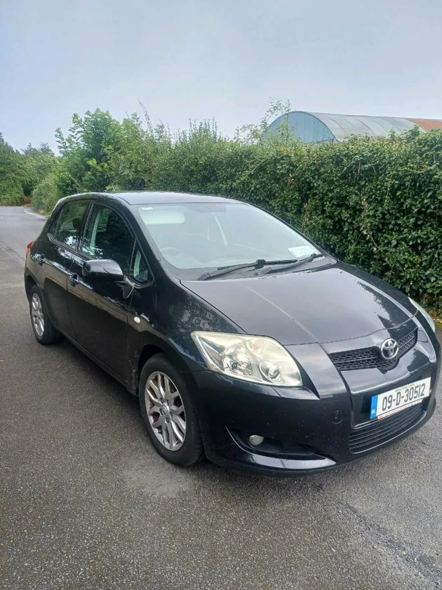 TOYOTA AURIS 2009 €280 TAX NEW NCT LOW MILES - Image 2