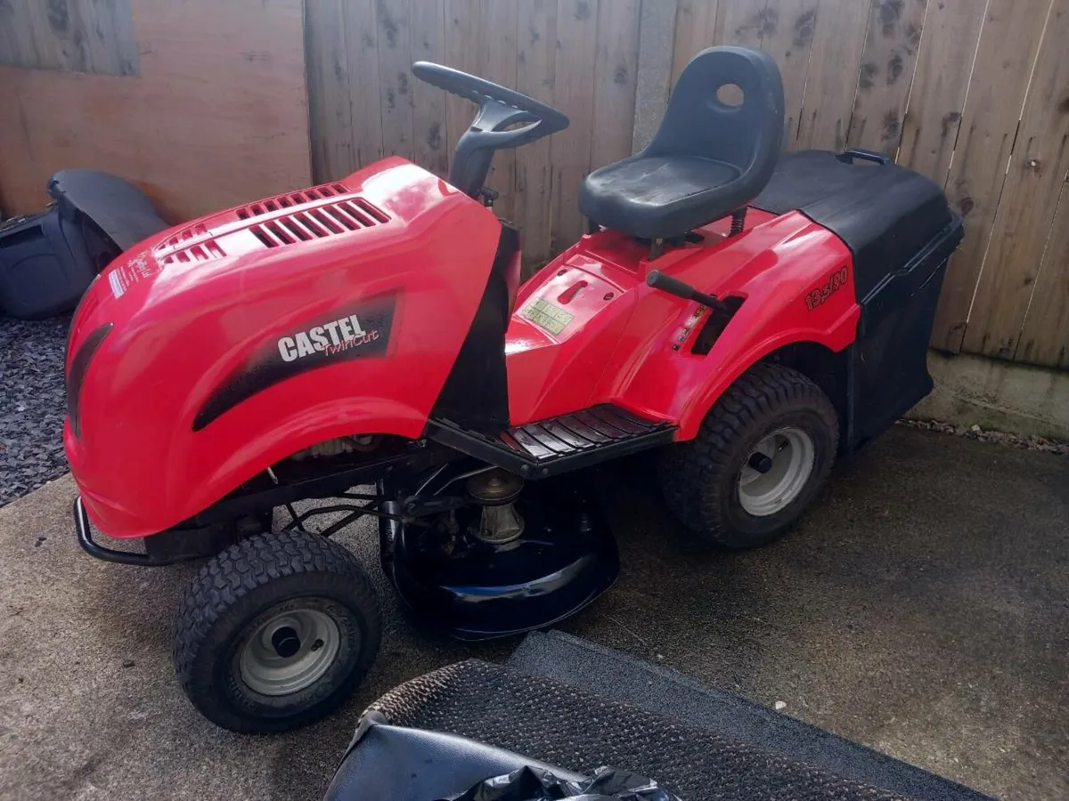 Ride on lawnmower - Image 2