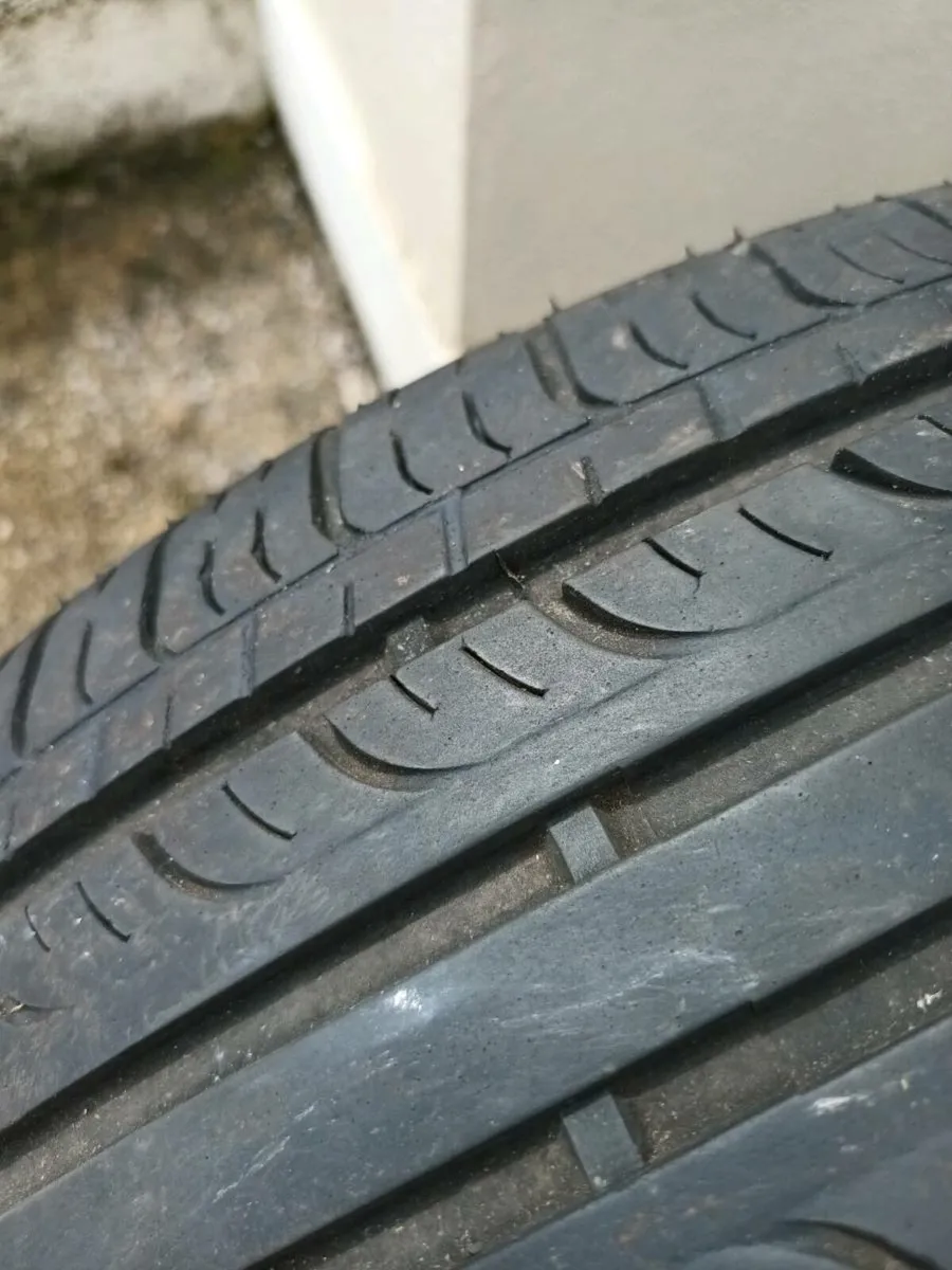 Car or van tyres - Image 3