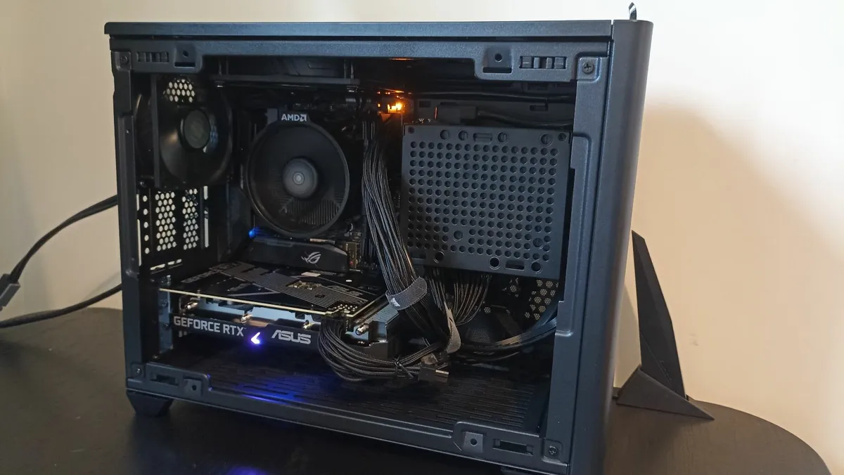 SFF Gaming PC - Nvidia RTX 3060 Ti - 32GB Ram - Image 1