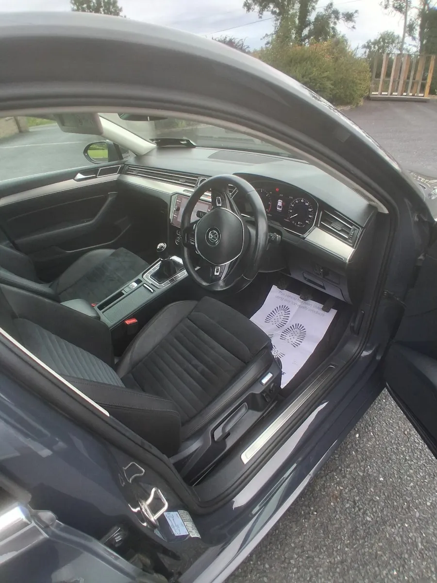 181 VW Passat 2.0 TDi - Image 4