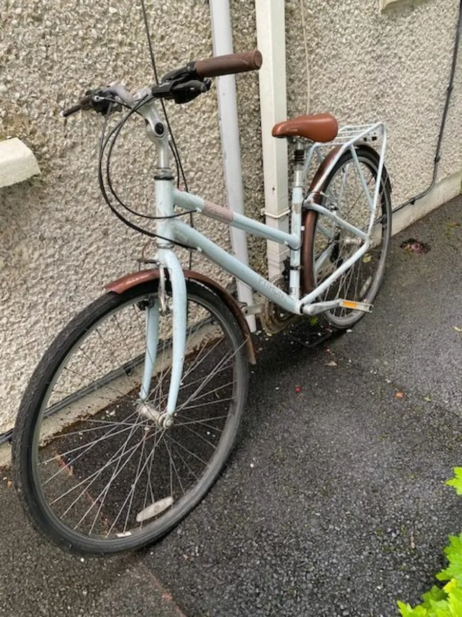 Ladies Bicycle & Childs Bike - Image 1