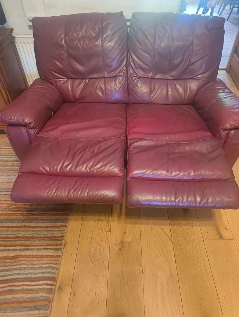 2 seater couch and 2 singles recliners - Image 2