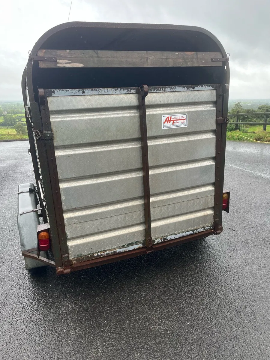 Cattle trailer - Image 1