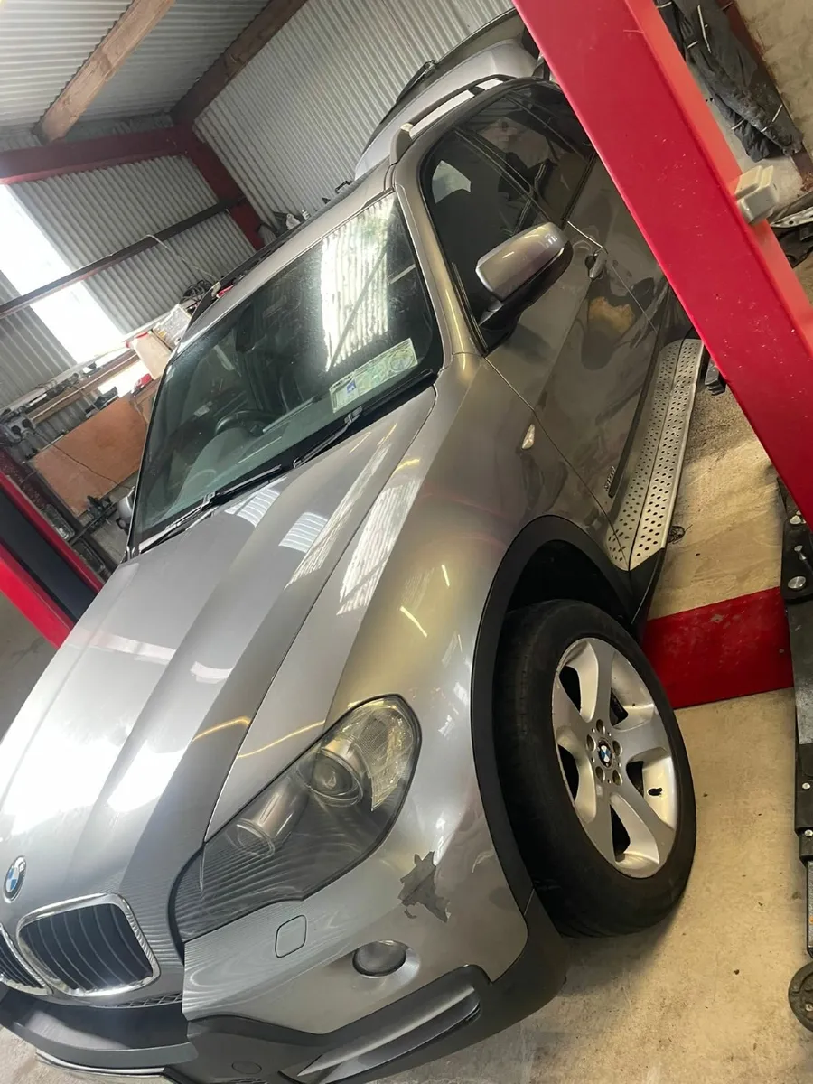 BMW X5 2007 - Image 1