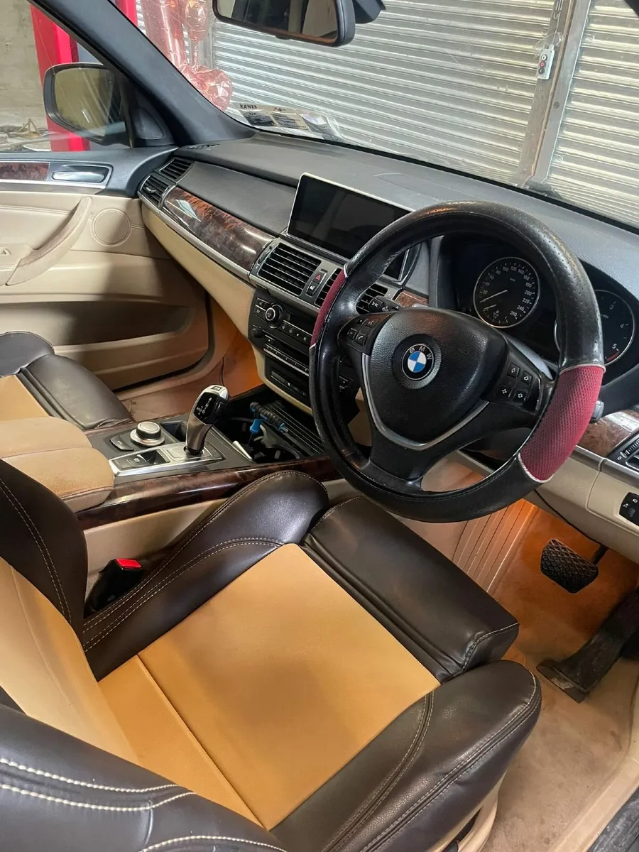 BMW X5 2007 - Image 2