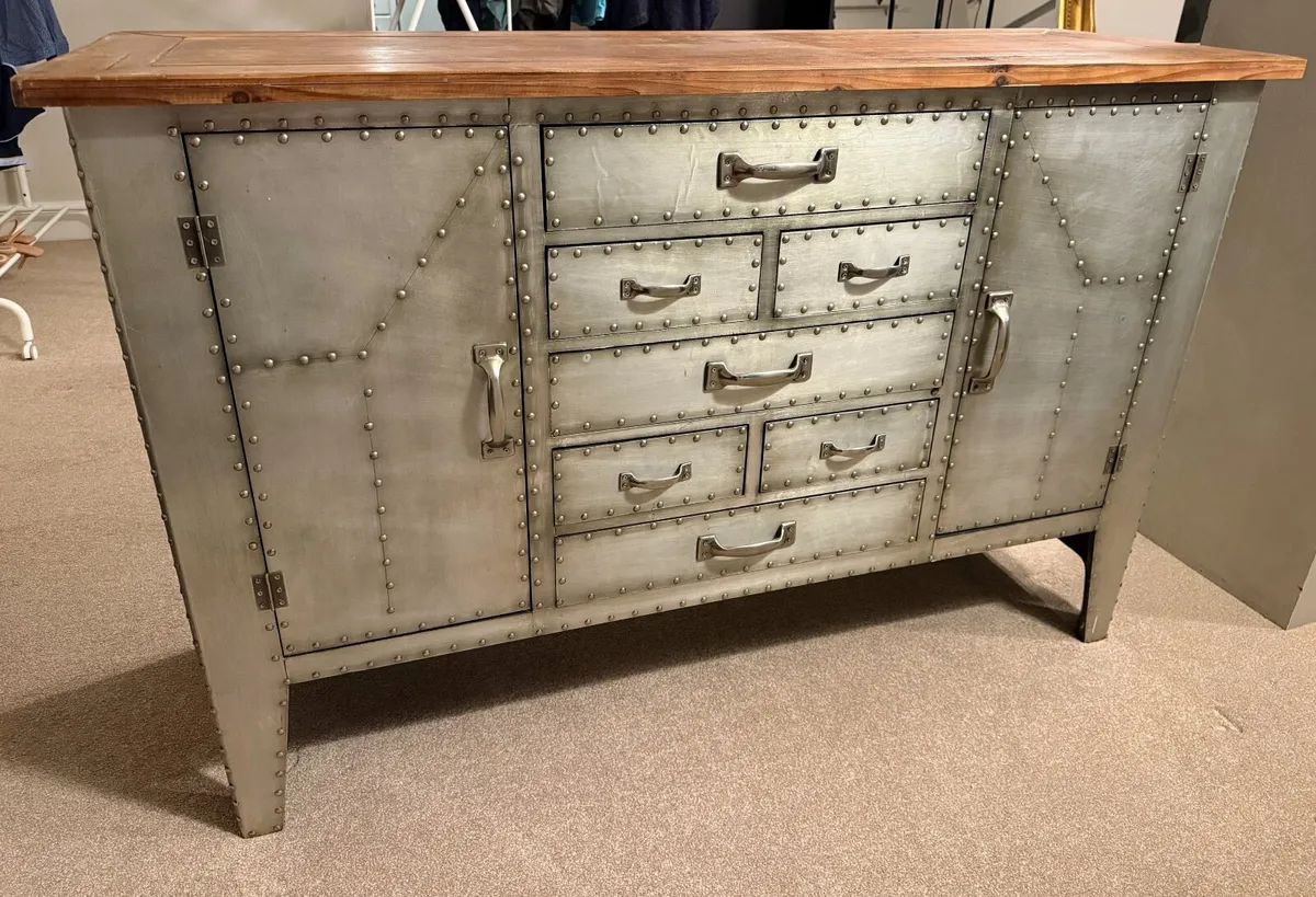 Industrial style unit - Image 4