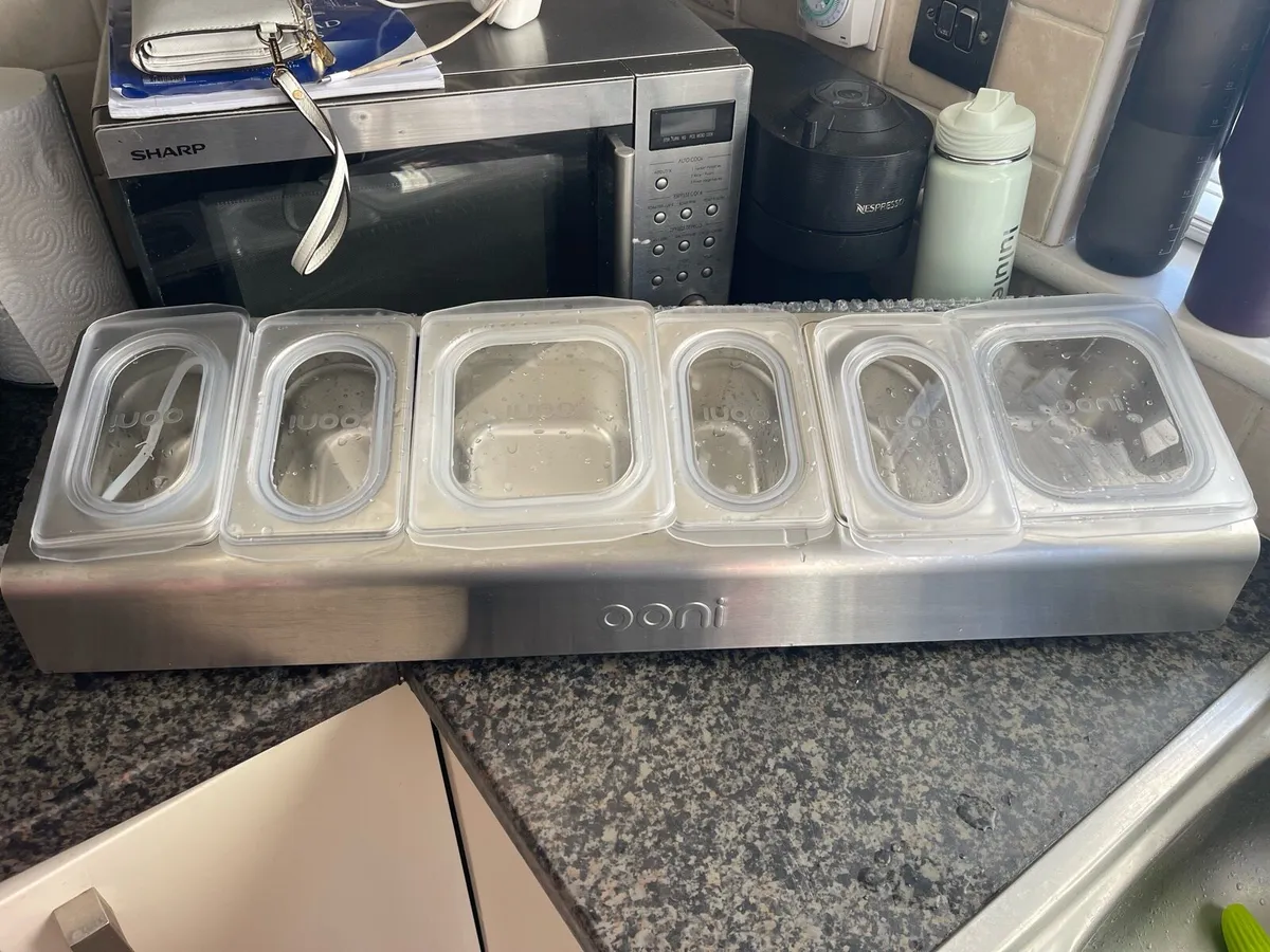 Ooni pizza serving station - Image 1