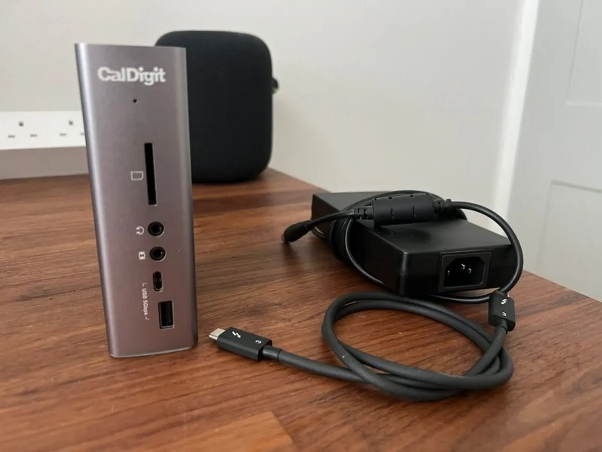 CalDigit TS3+ Thunderbolt Station Plus - Docking Station - Image 1