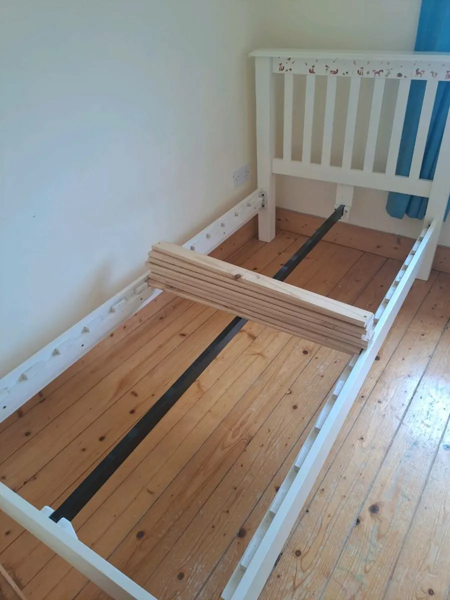 Single bed - Image 3