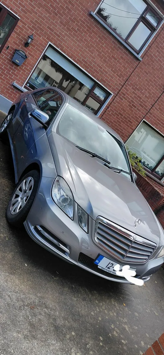 Mercedes-Benz E-Class 2012 - Image 1
