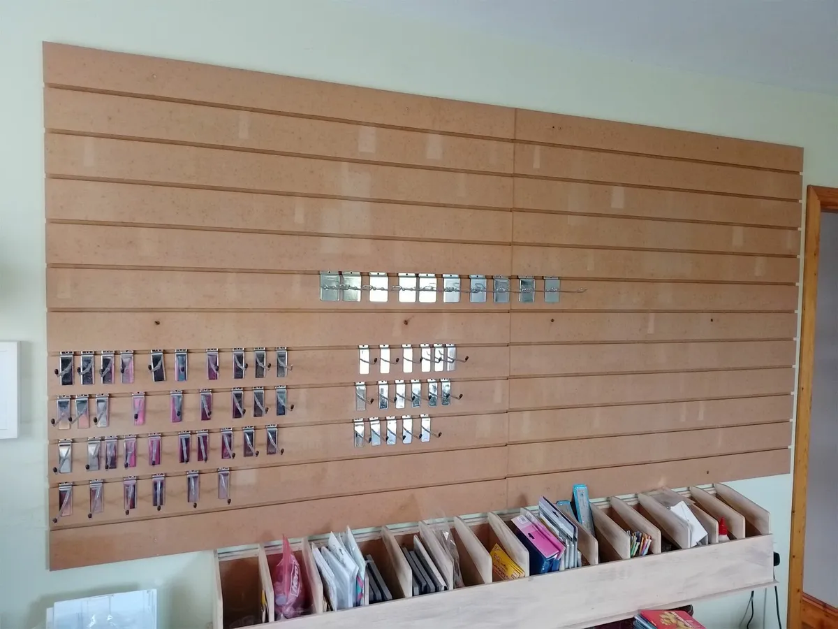 Slat Walls & Hooks - Image 2