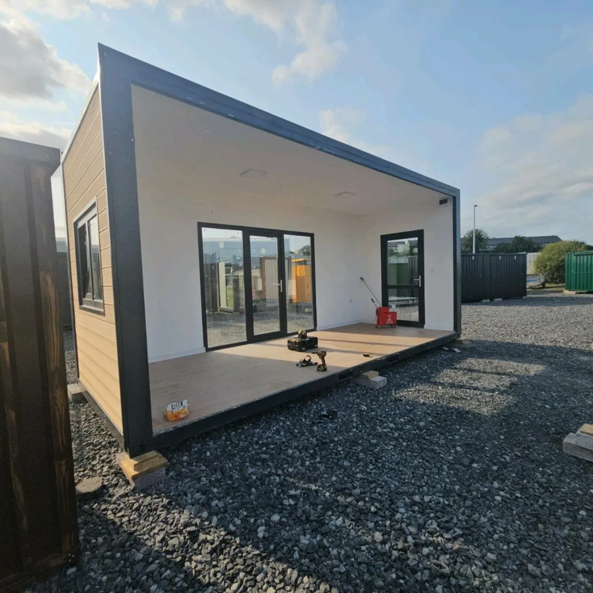Modular unit 4880x6000 - Image 2